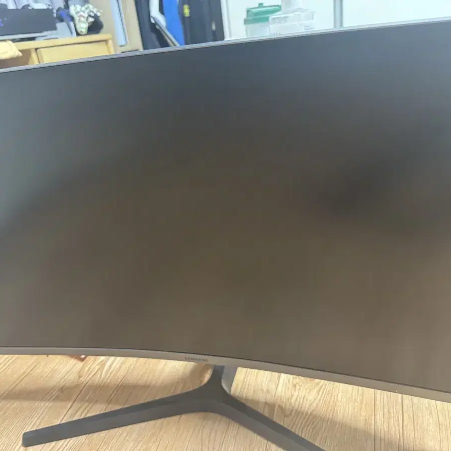 삼성 27인치 qhd 144hz 커브드 모니터.내용필수