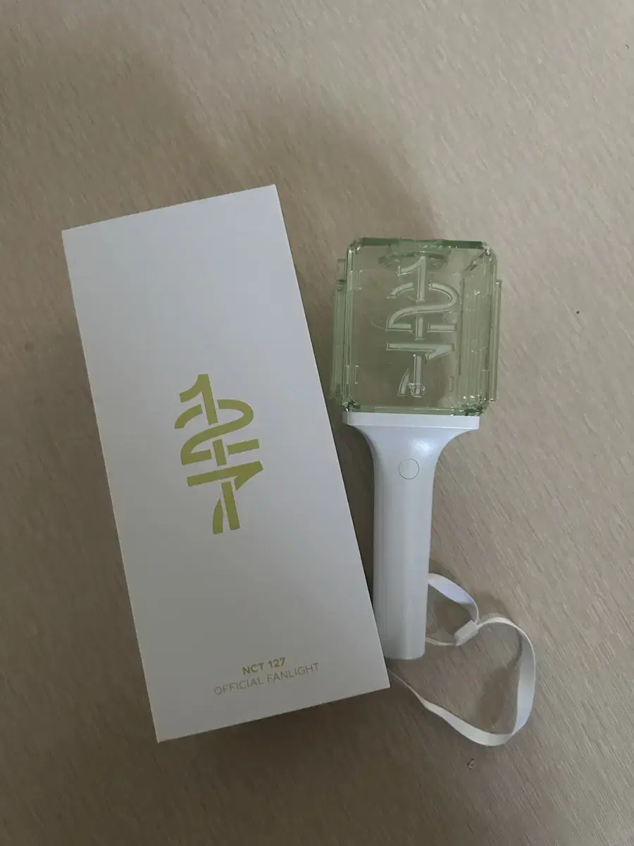 nct 127 뉴멈 lightstick 뭠봄 wts