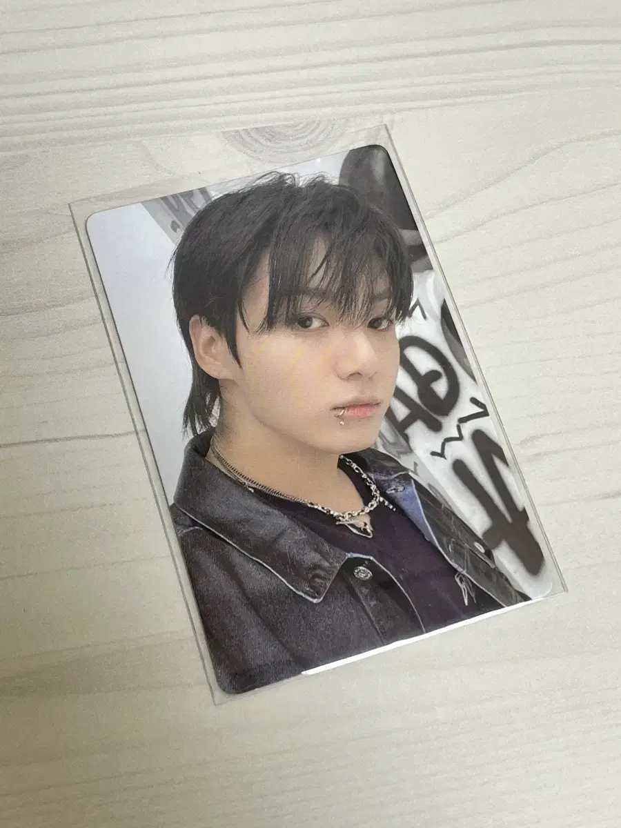 BTS jungkook GOLDEN weverse album photocard