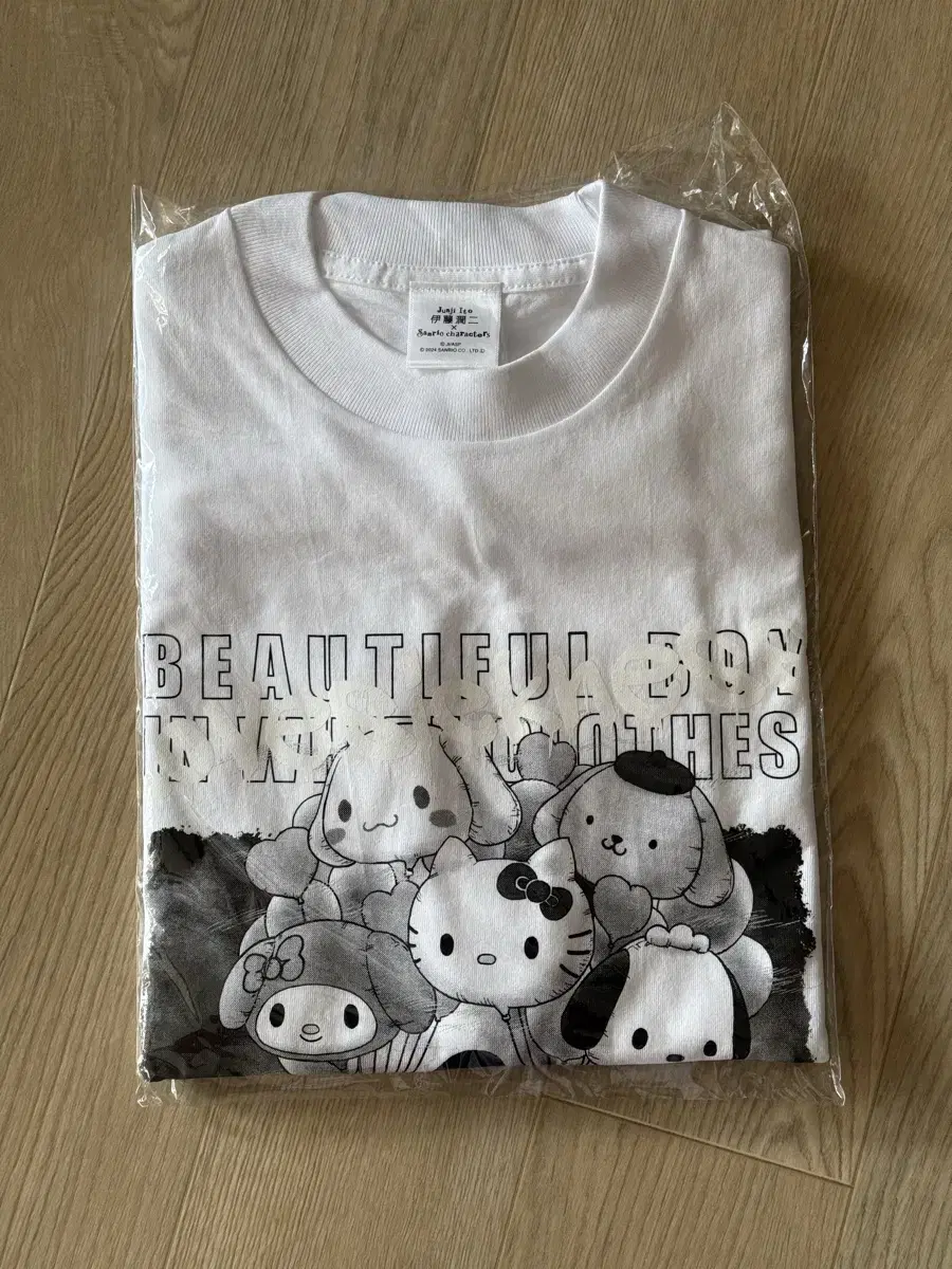 XL sealed Junji Ito Sanrio Kitty T-Shirt