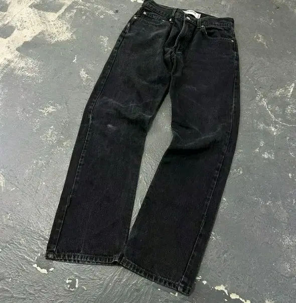 Levi's 505 Black Jeans 30