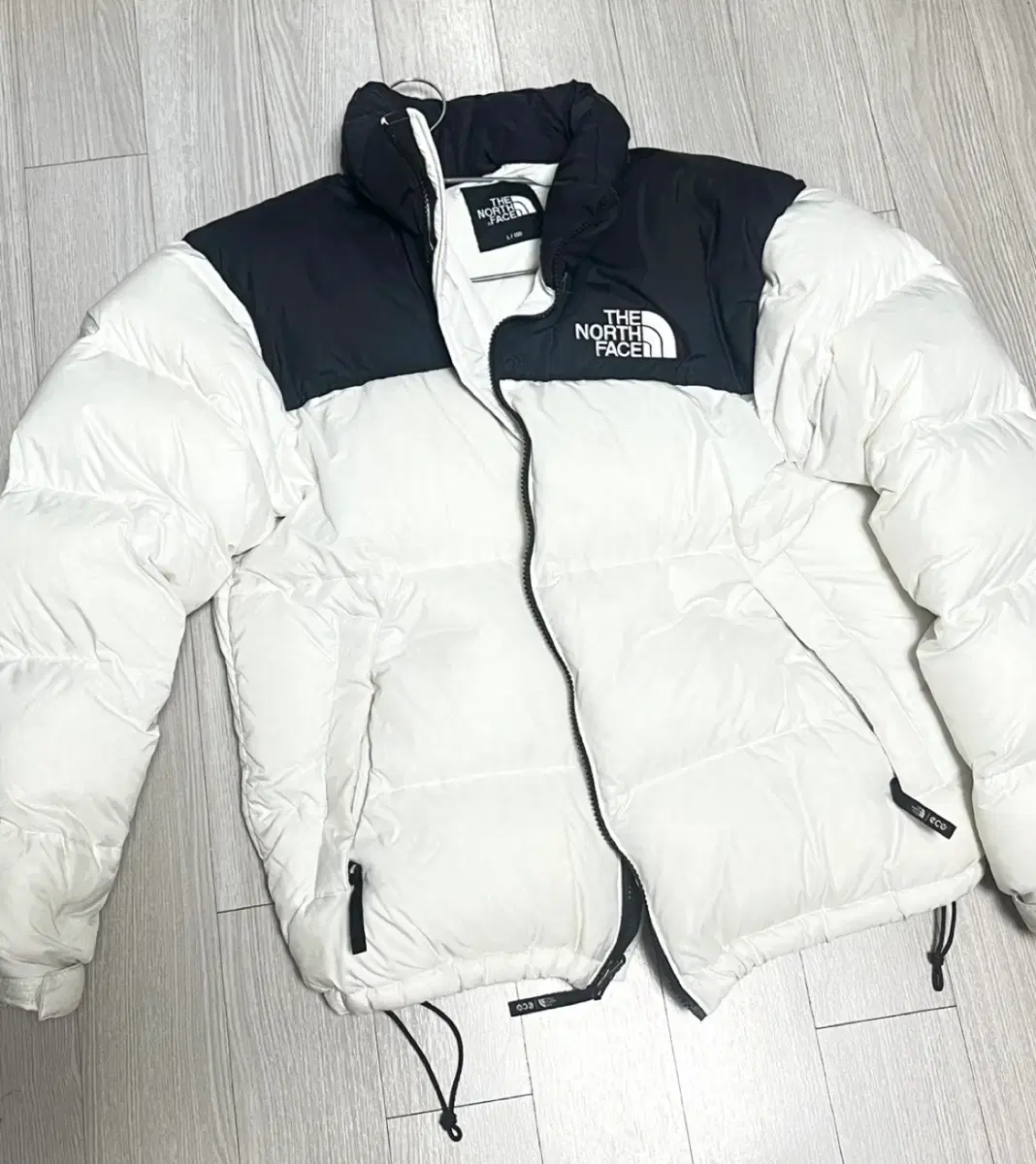 The North Face 1996 Echo Knoopsie White