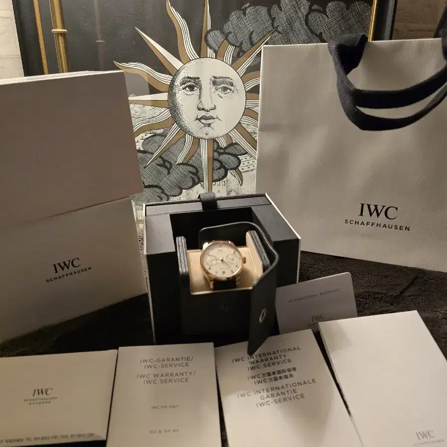 iwc 금부엉이 금통 19년 국내 풀셋입니다.