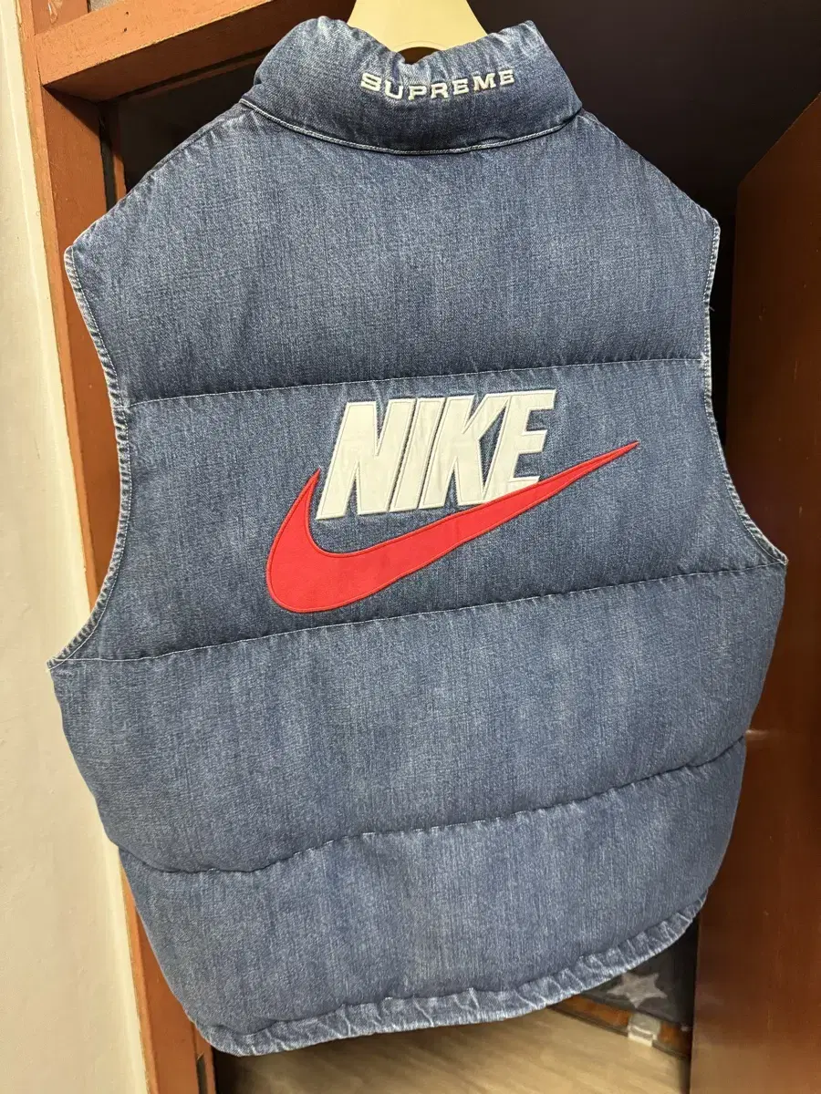 Nike Supreme Vest Usual 100 Size Recommended New