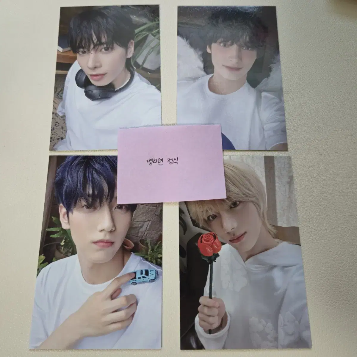 Sanctuary broadcast photocard (excluding yeonjun)