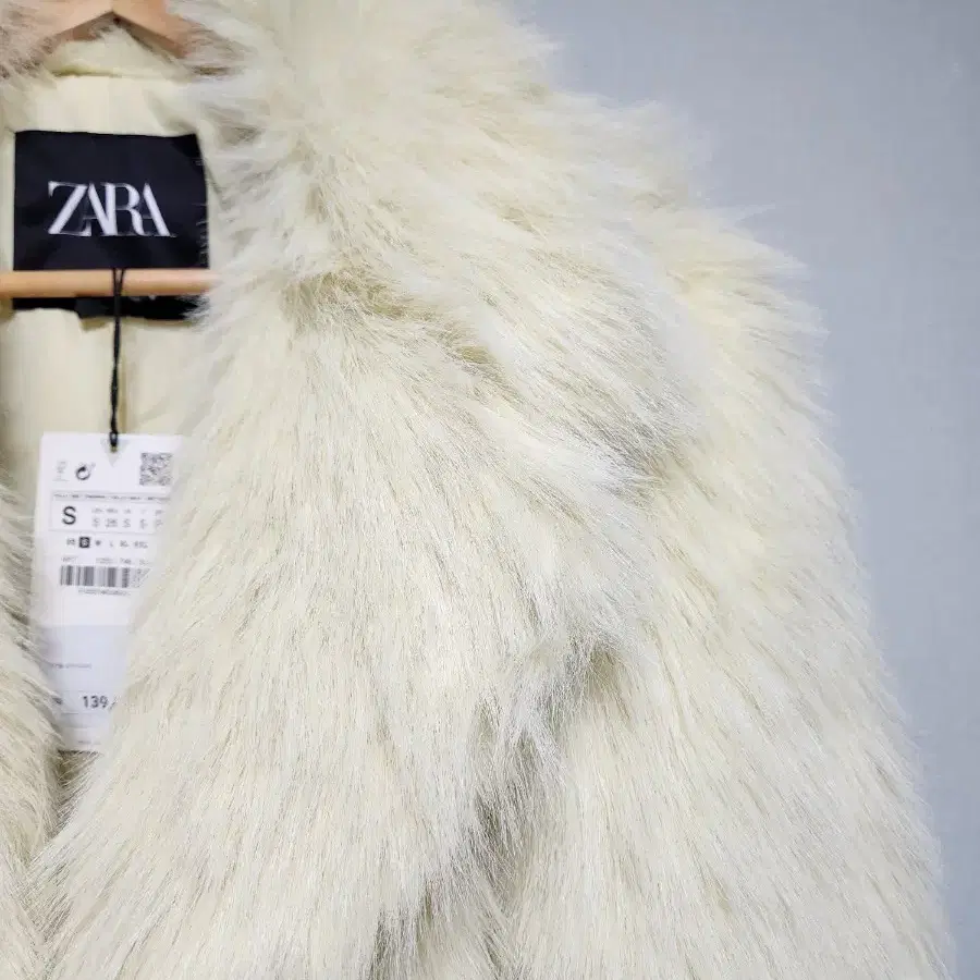 [새상품]S 자라 ZARA 페이크 퍼 faux 숏 자켓