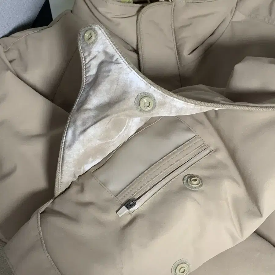 Xlim Ep.2 padded jacket beige(2)