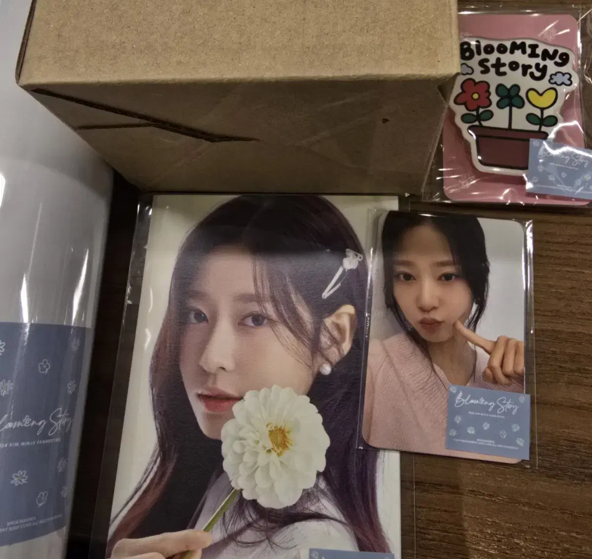 Minjoo Kim fanmeeting MD Goods photocard WTS