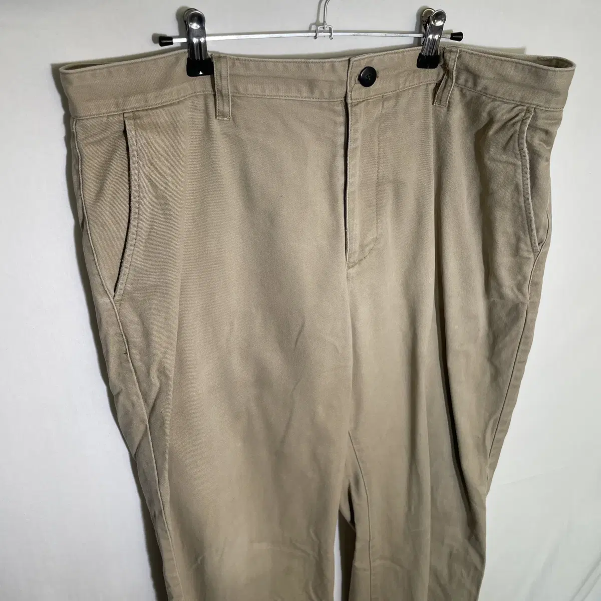 Unisex Standard Wide-Fit Chino Pants 36