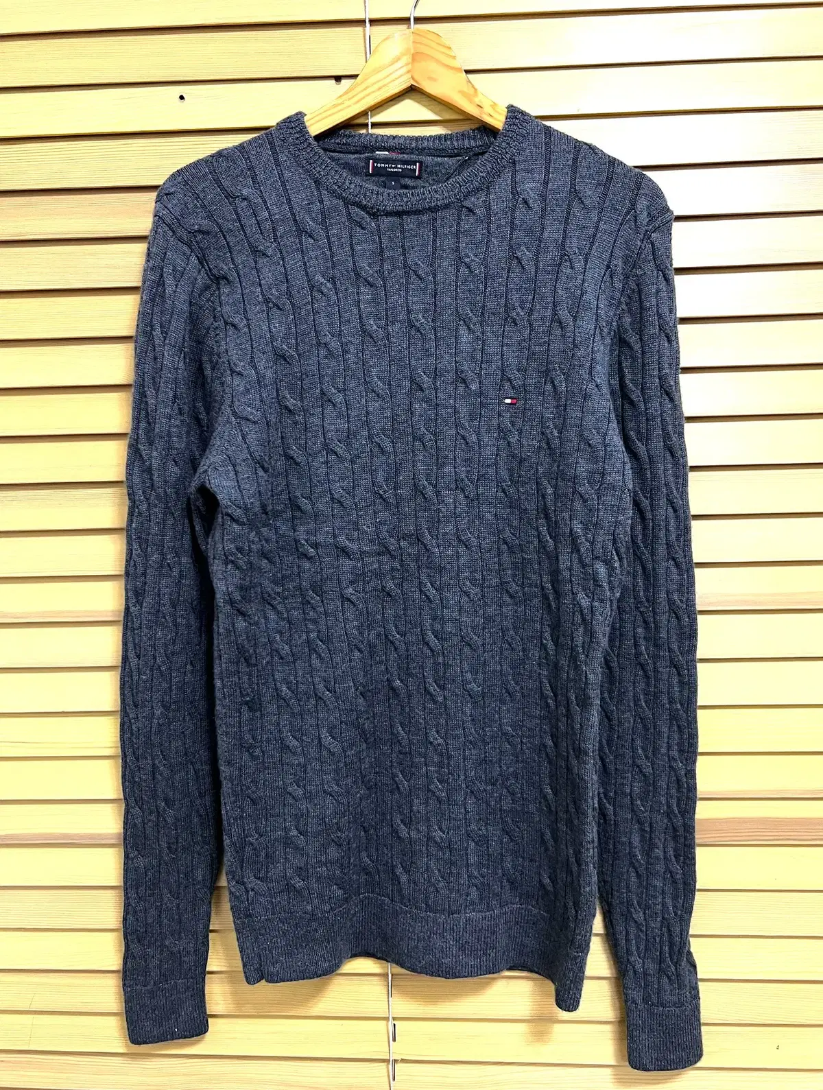 Tommy Hilfiger Men's Grey Cable Knit 95