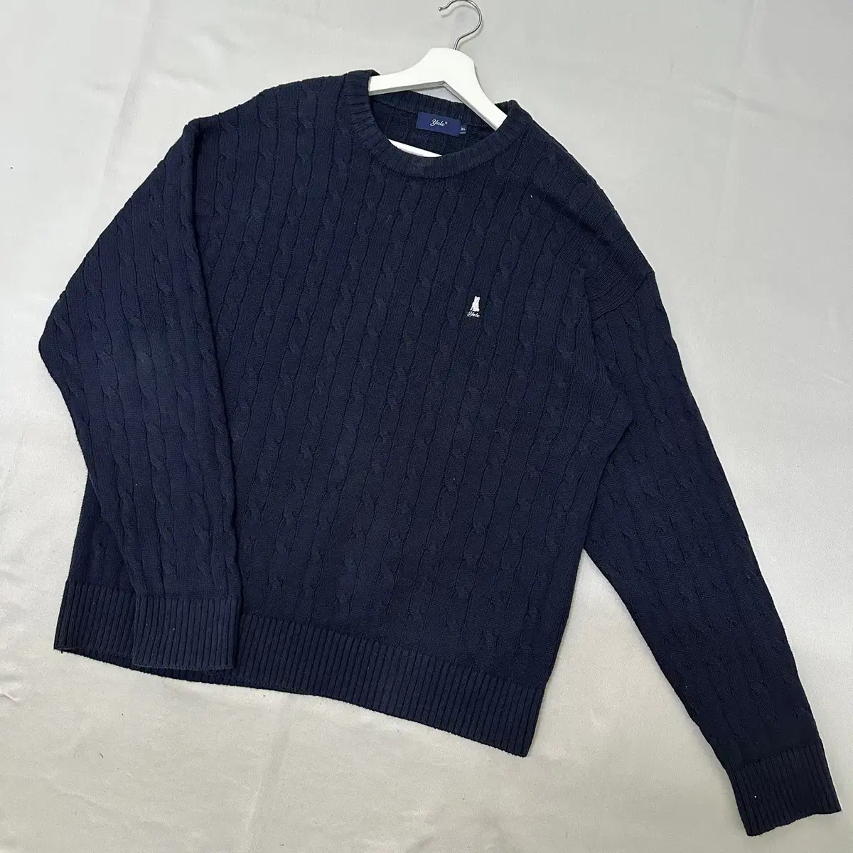 [XL] Yale Knit Manwon Shop