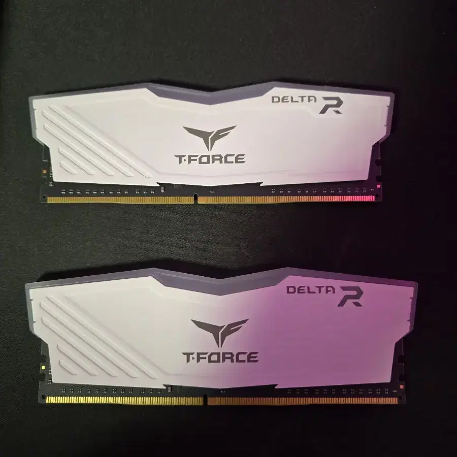 팀그룹 ddr4 16gb(8gb x 2ea) 3600 cl18 박스풀