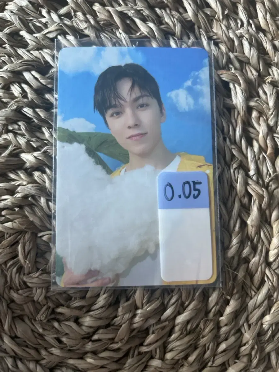 Seventeen vernon photocard