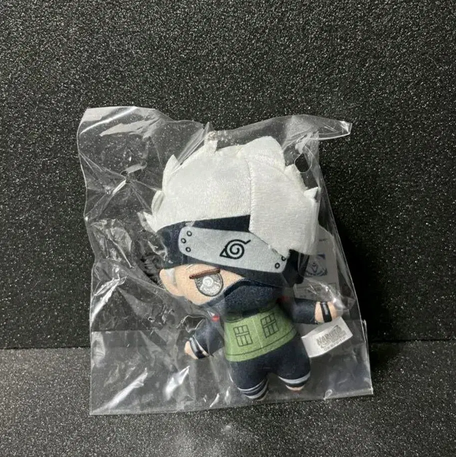 [Unsealed,New] Naruto Hatage Kakashi Ball Chain Mascot Nui doll Keyring