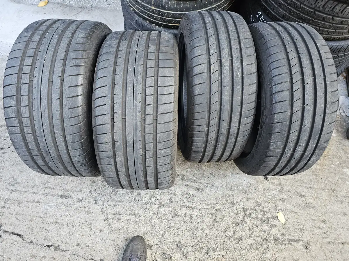 245/45R18,  275/40R18  BMW 벤츠  런플랫타이어 4본