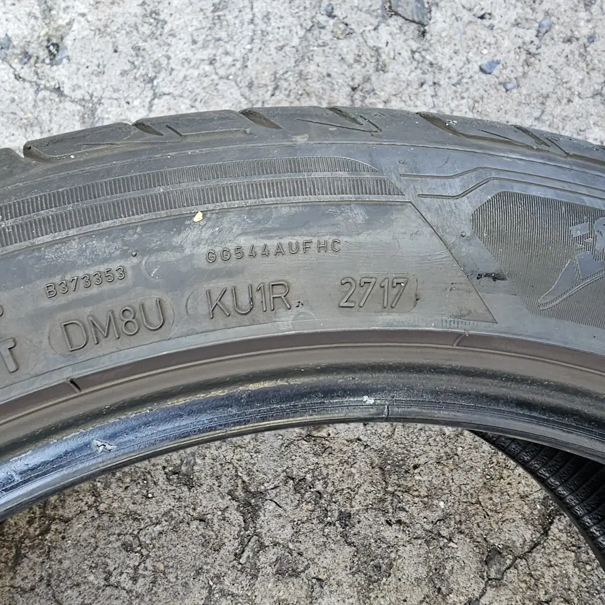 245/45R18,  275/40R18  BMW 벤츠  런플랫타이어 4본