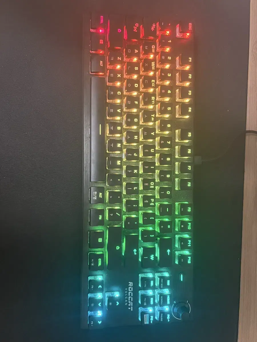 로캣 vulcan tkl pro 키보드