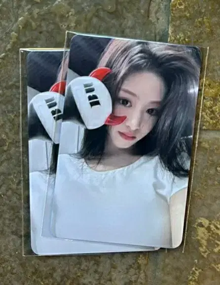 BabyMonster Ahyeon pop up lightstick pre-order benefit unreleased photocard WTS