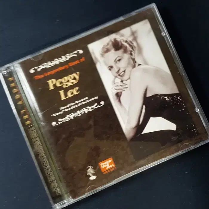 The Legendary Best Of Peggy Lee 씨디