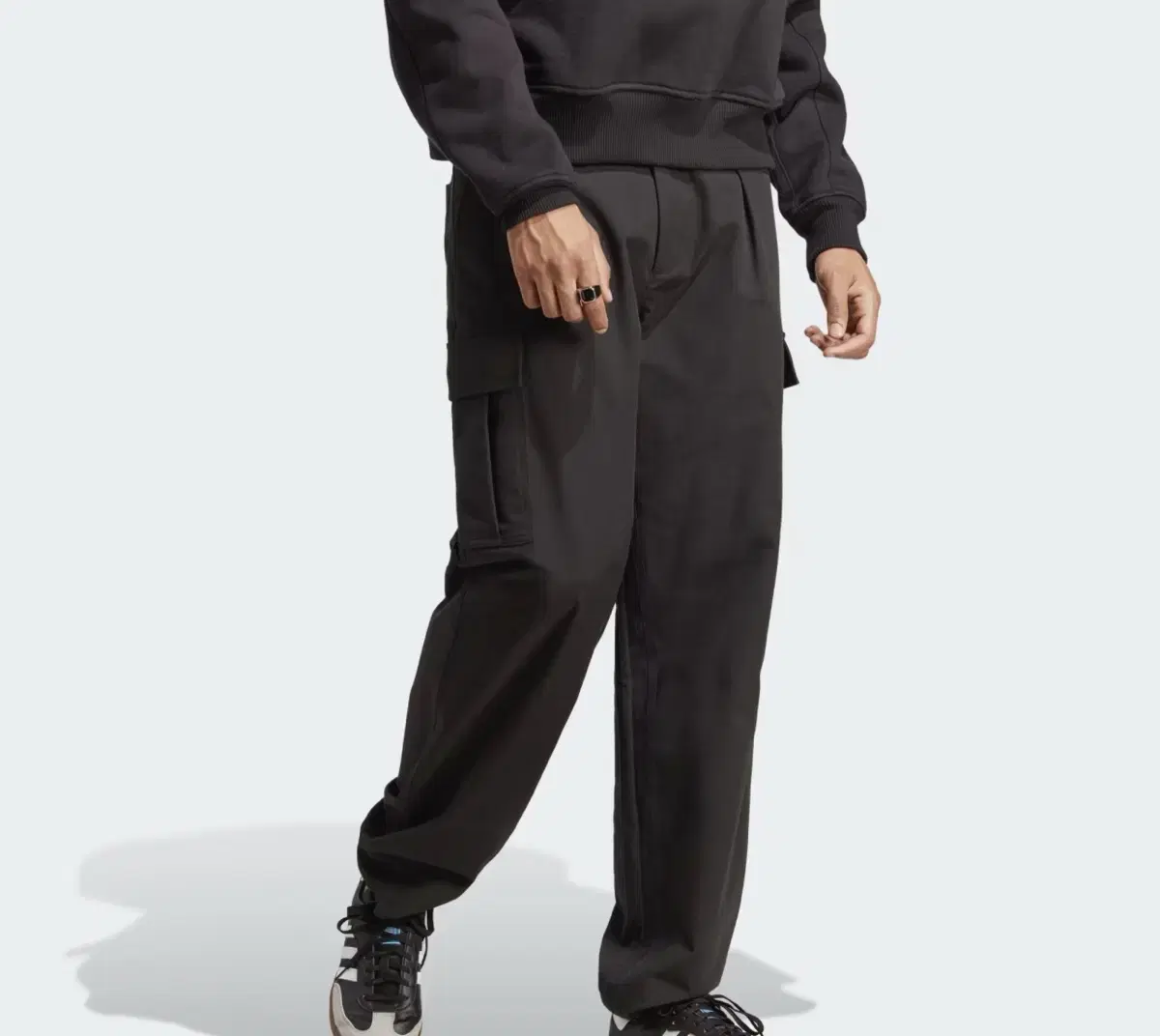 Adidas Original Cargo Pants in Bloo