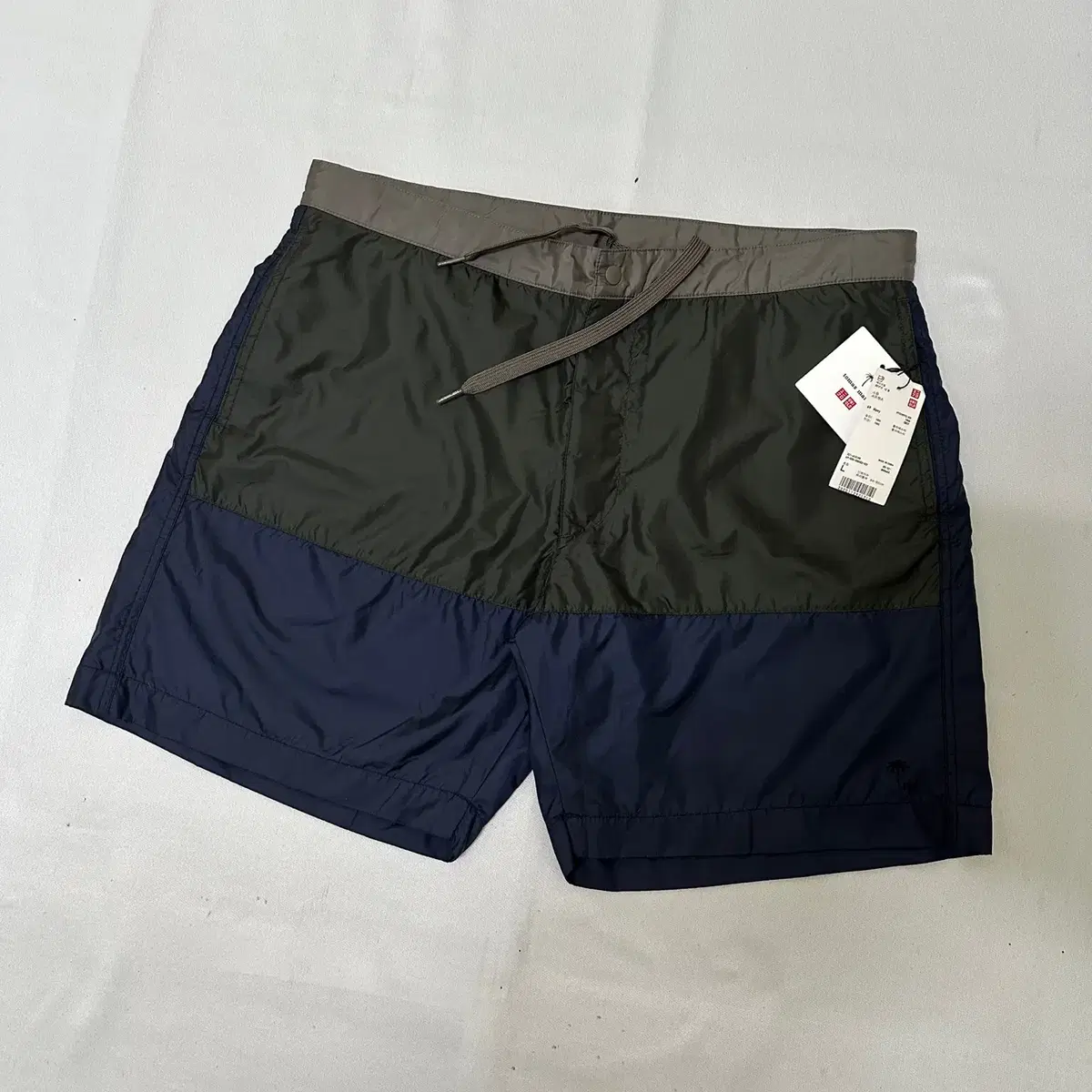 [L] UNIQLO X Thomas Meyer Woven Vahn Shorts Full Shop