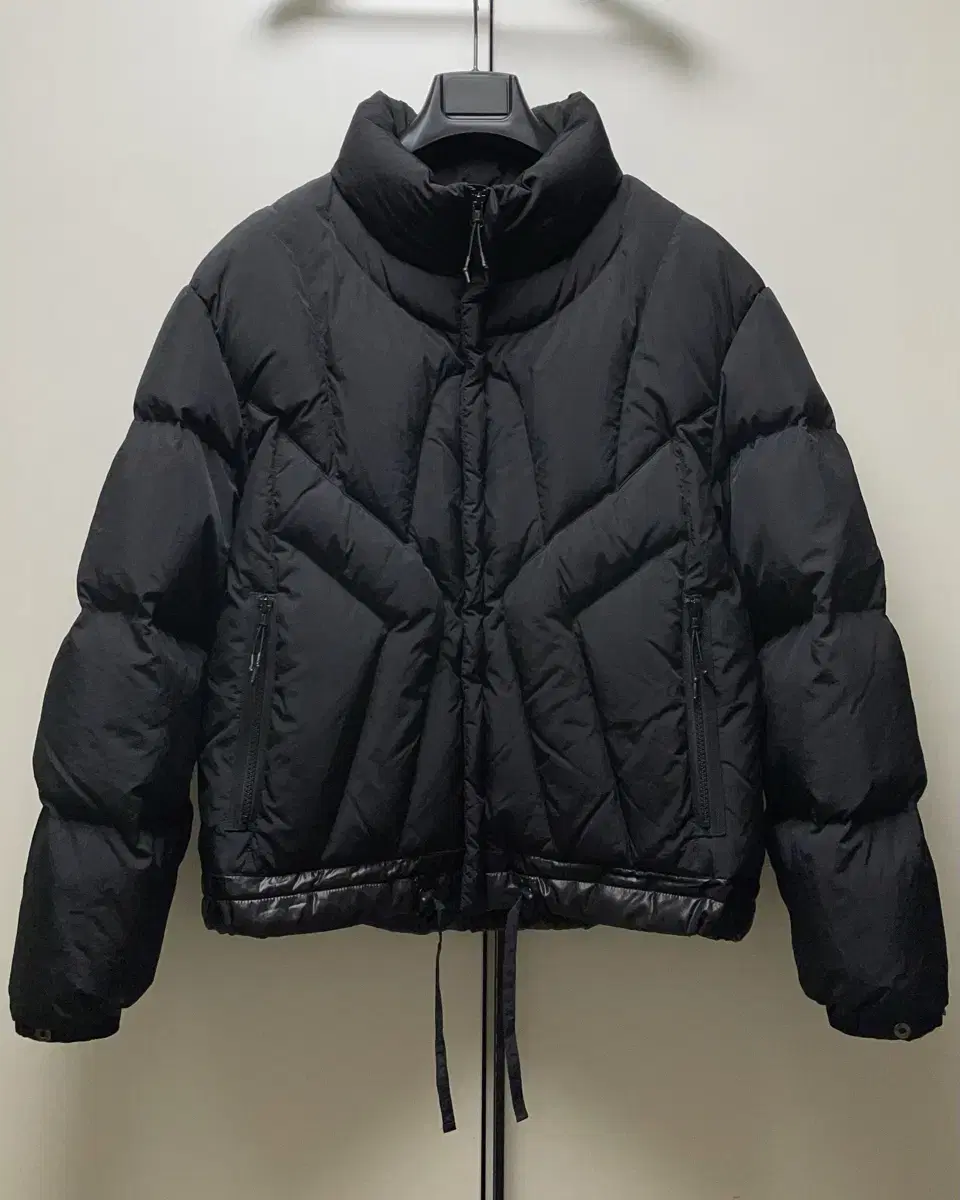 LanguageFect Contrast Down Puffer Jacket