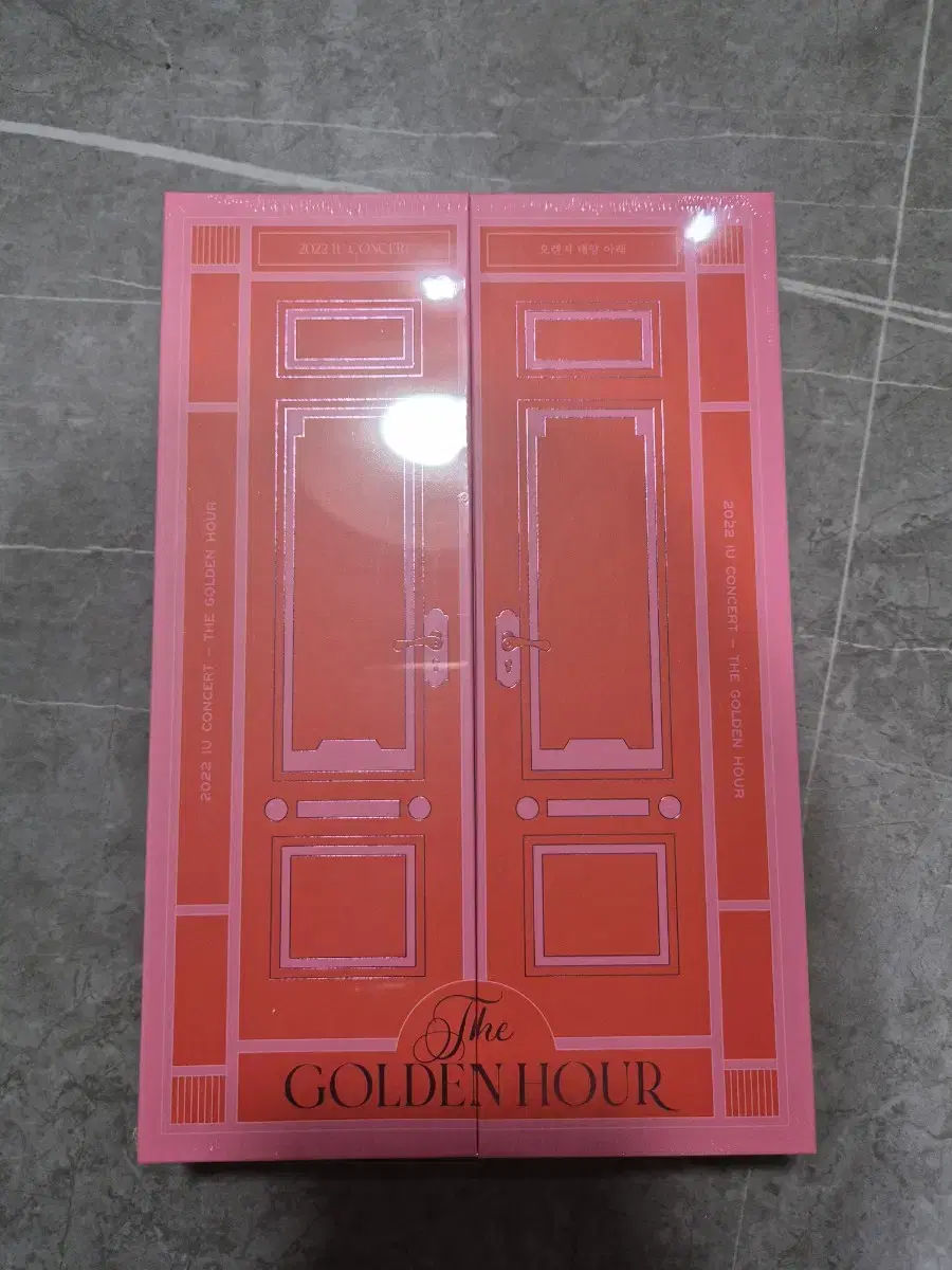 (Unsealed) iu Golden Hour Con DVD