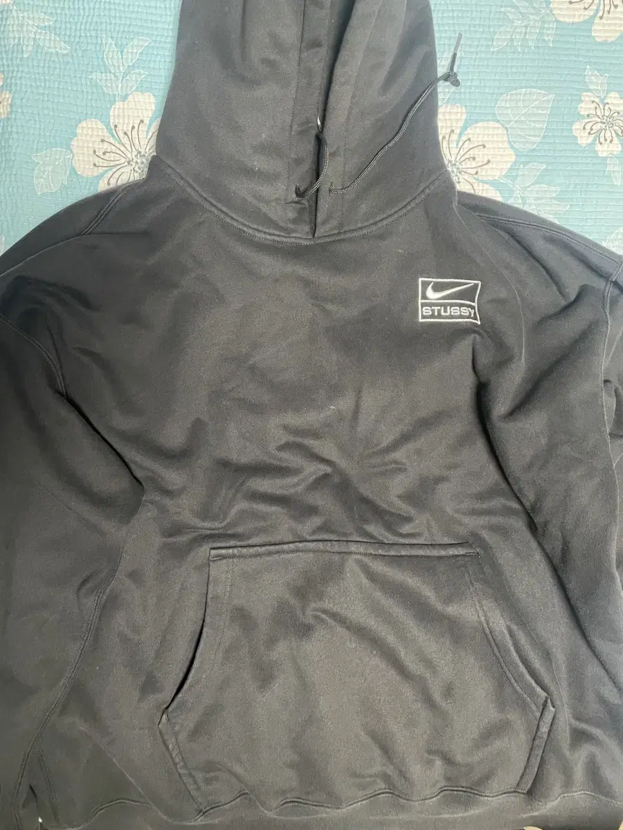 I'm selling my Natusi 2.0 hoodie.