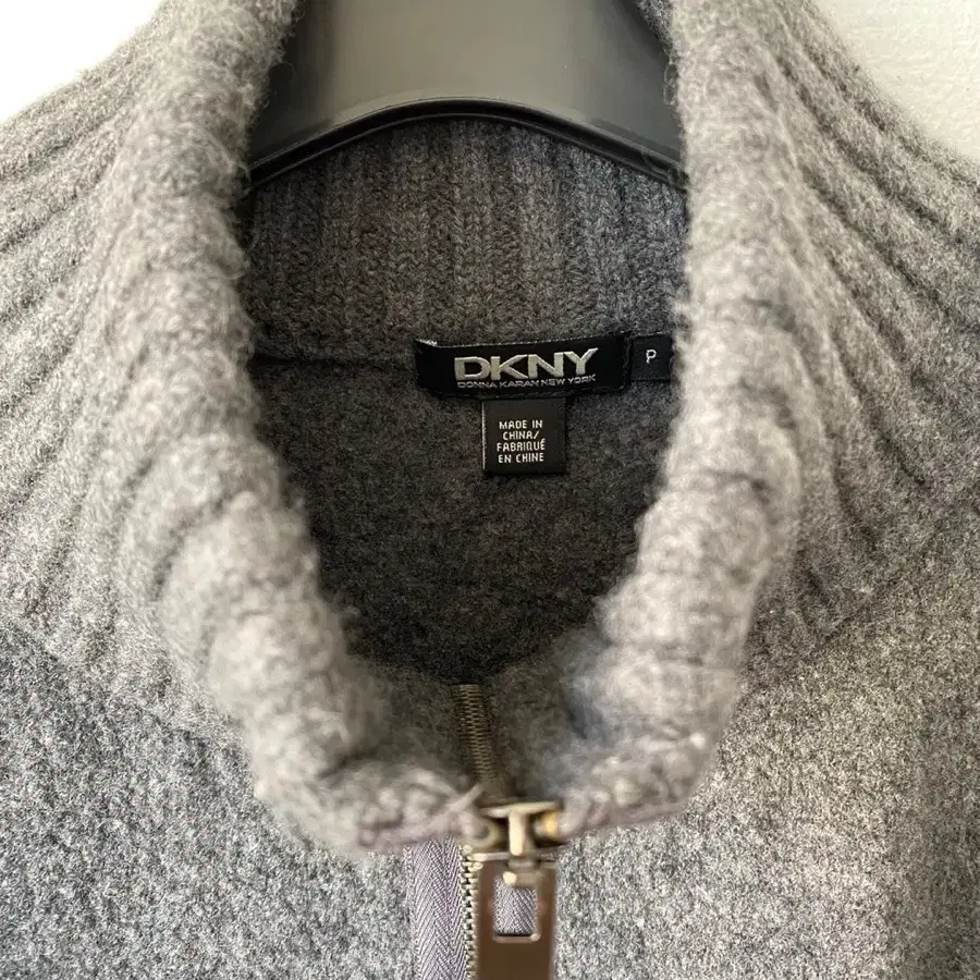 DKNY 울 100% 도톰 롱 가디건 짚업 니트 코트