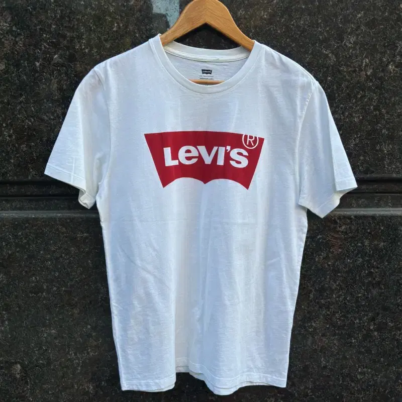 levis 리바이스 베이직 로고 화이트 반팔