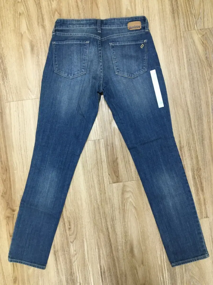 (New)Levi's Denim Jeans 28