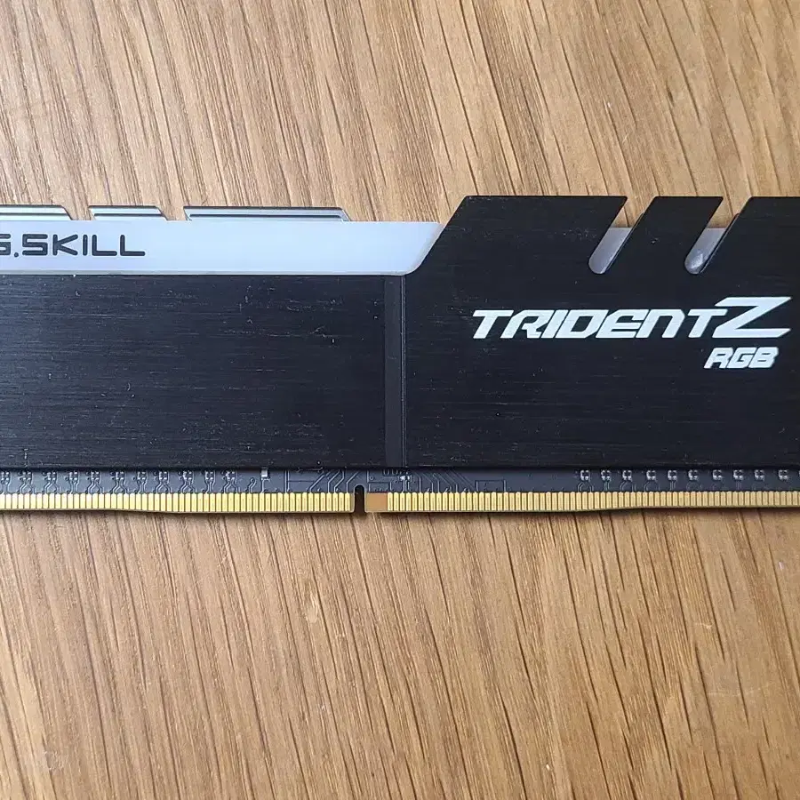 G.SKILL TRIDENT Z ddr4 8g 메모리 (3200) 1개