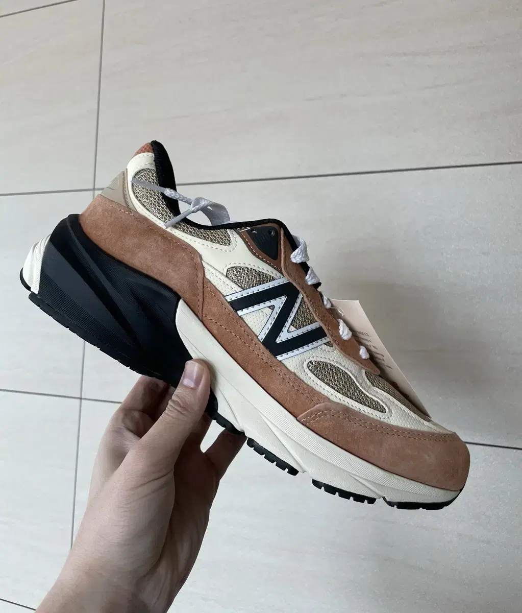 뉴발란스 990 v6 인센스 (265사이즈)