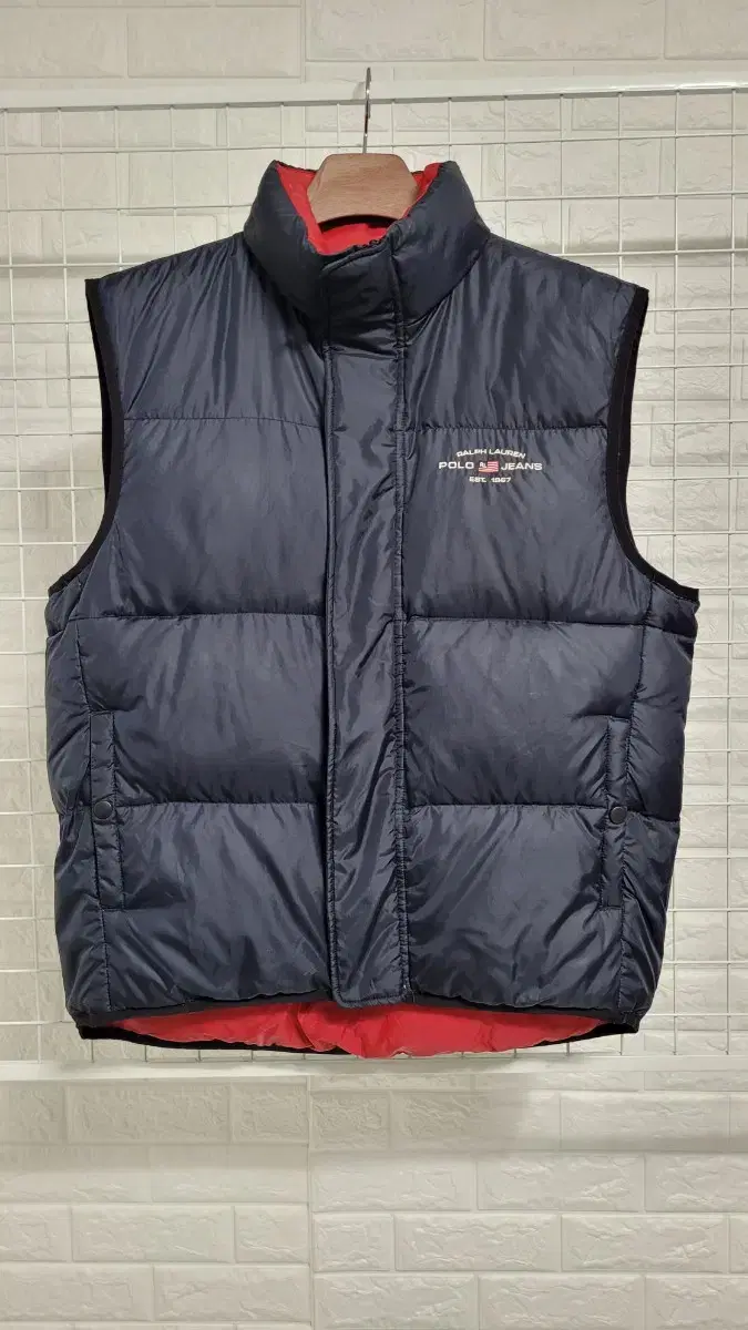 [M-100]Polo Jins Navy ykkZipperDetailed liningRed down padded vestMeasurementsL