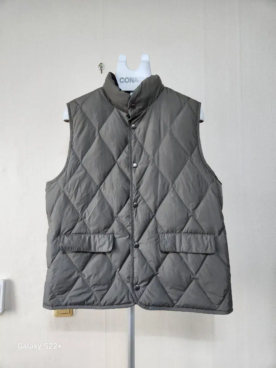 Hedges Lightweight Quilted Duck Down Vest(105)