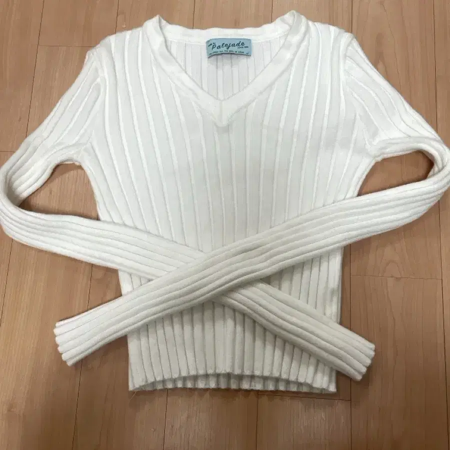 페일제이드 ribbed v-neck knit