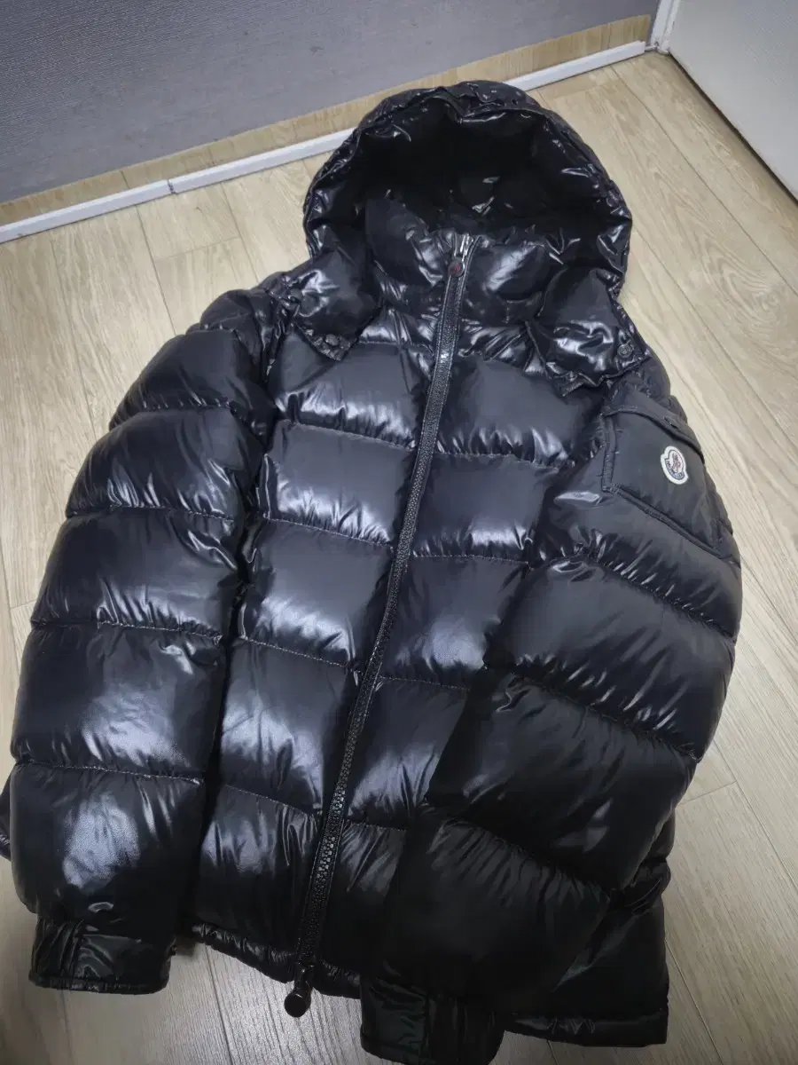 [3] Moncler maya Black 22FW