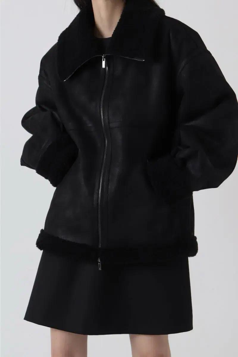 트리밍버드 22FW High Neck Zip-up Mustang 무스탕