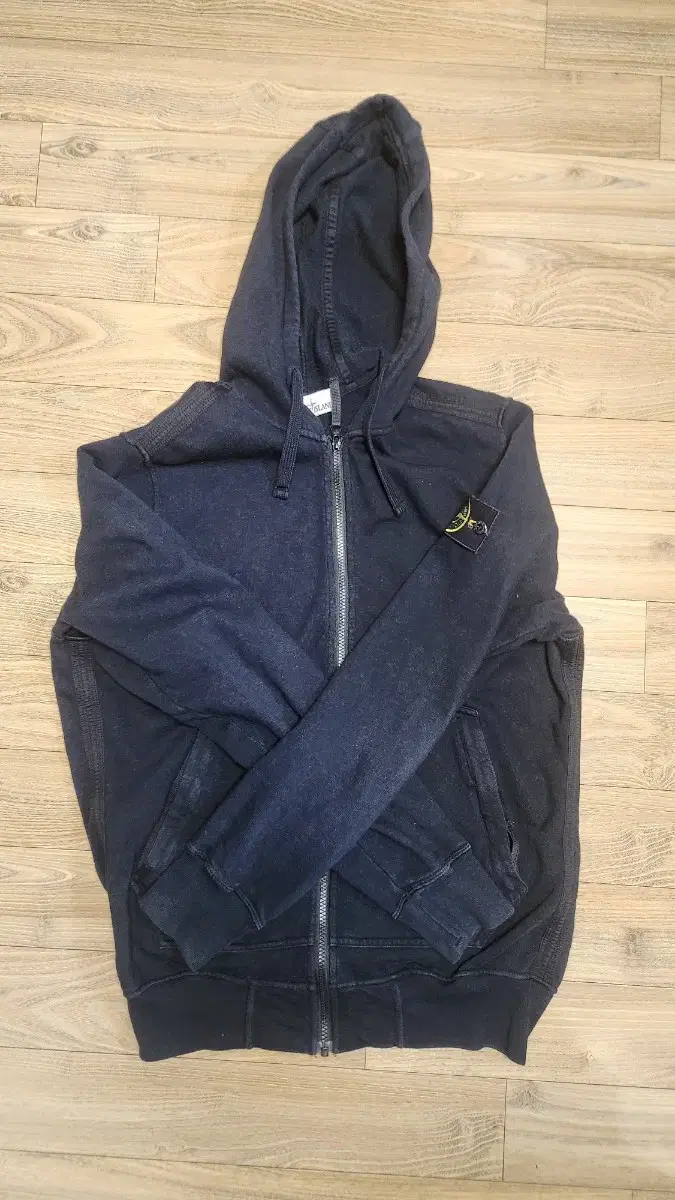 Stone Island Hooded Zip Up Luxury Moose Knuckle Para Jumper McCage