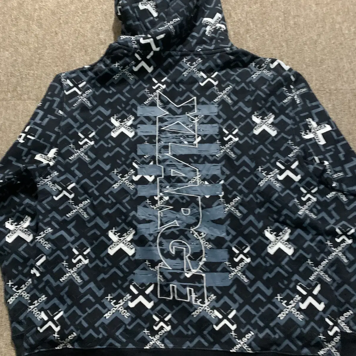 M) X large x nona9on 엑스라지 x 노나곤 패턴 후드티