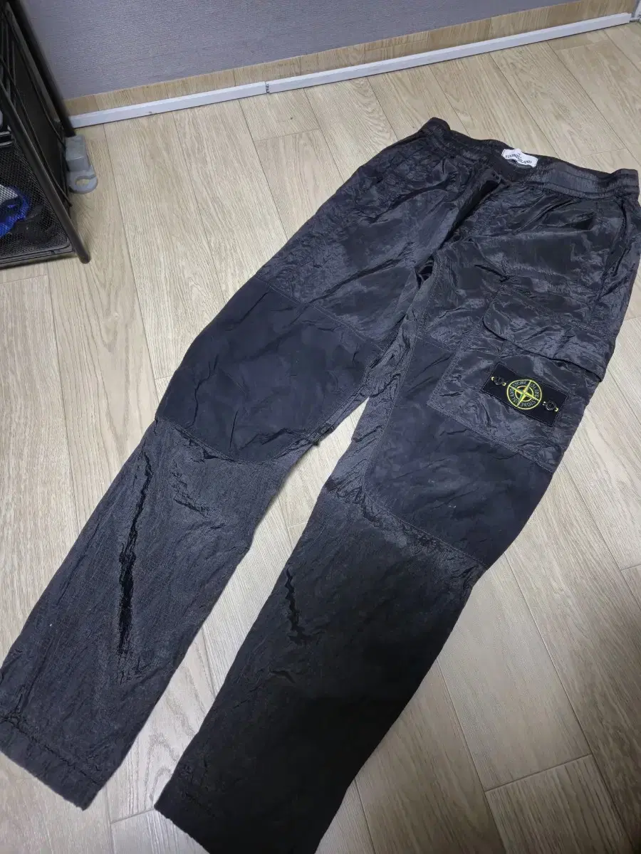 [S] Stone Island 19SS Nylon and Metal Cargo Pants