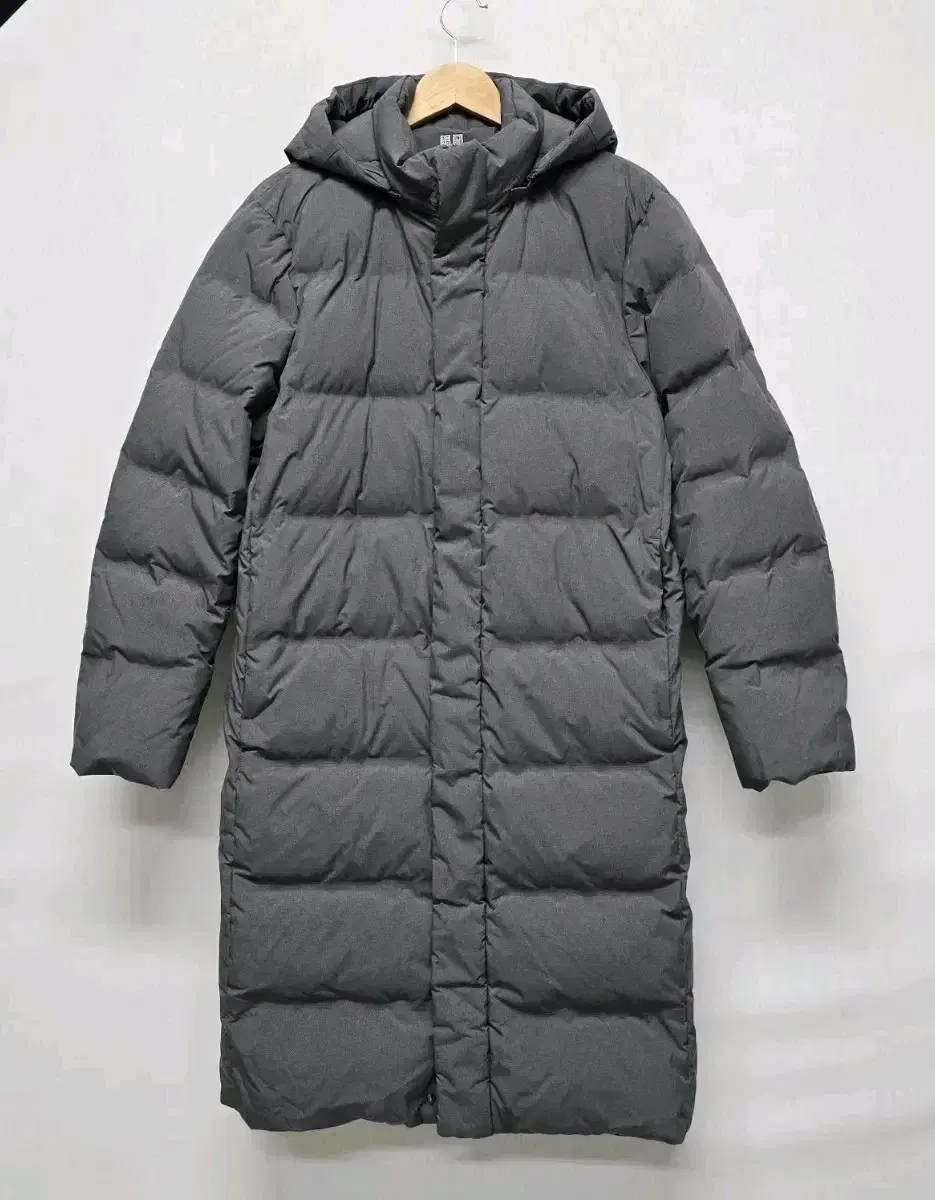 Uniqlo Men's Down long puffer size M