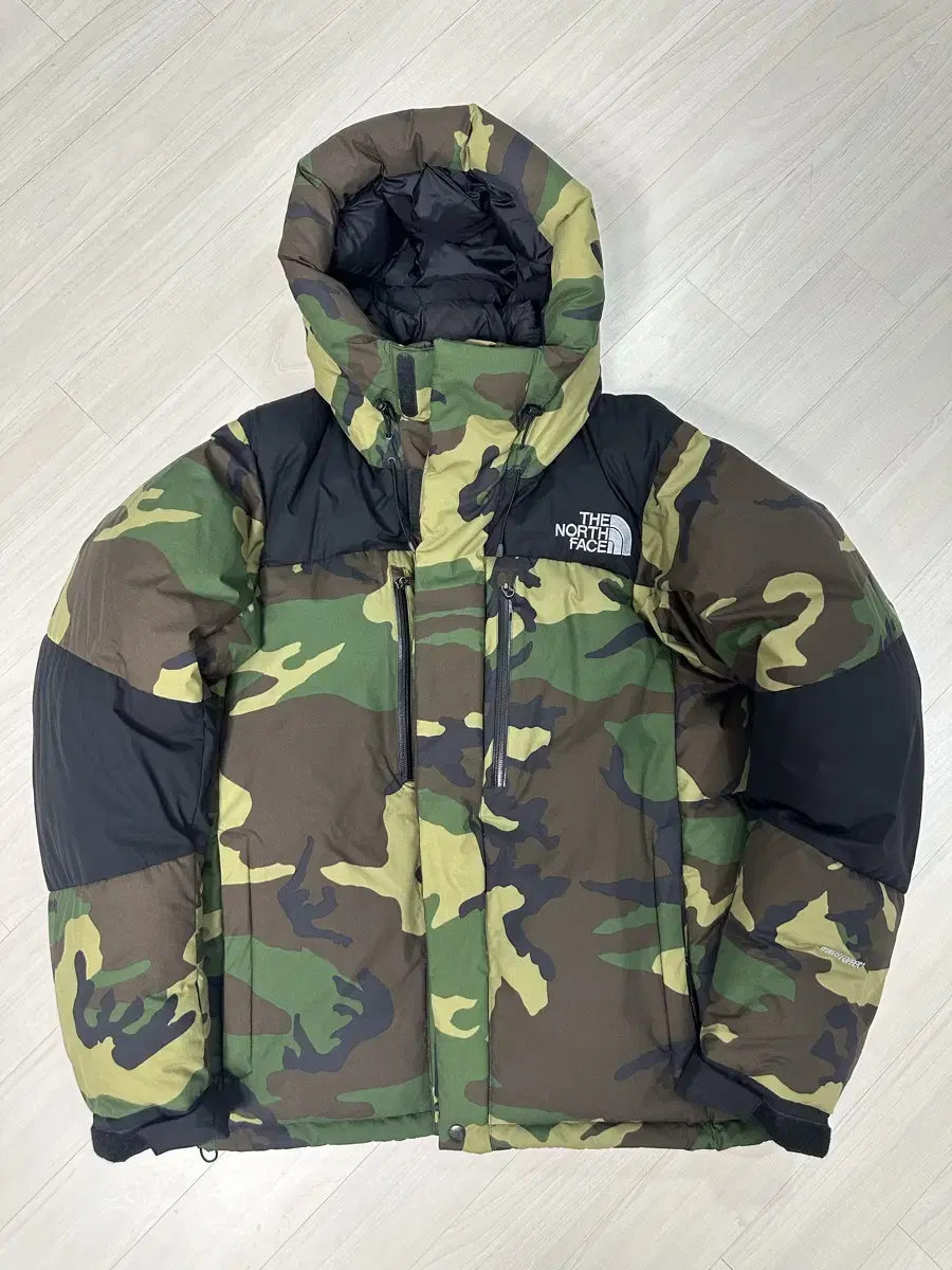 The North Face Baltoro Camo XL