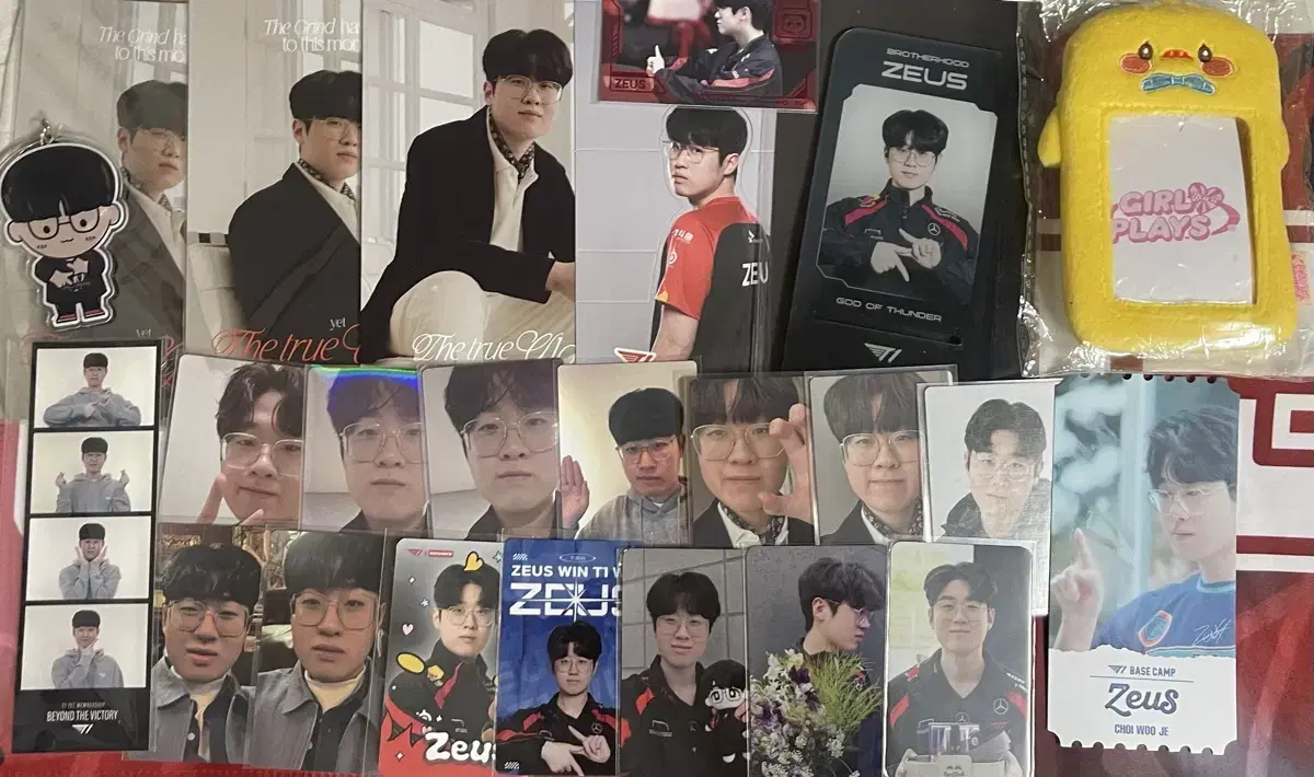 Tiwon Zeus photocard postcard keyring Sells merchandise!!! Owner Peker Guma Yusi Keria