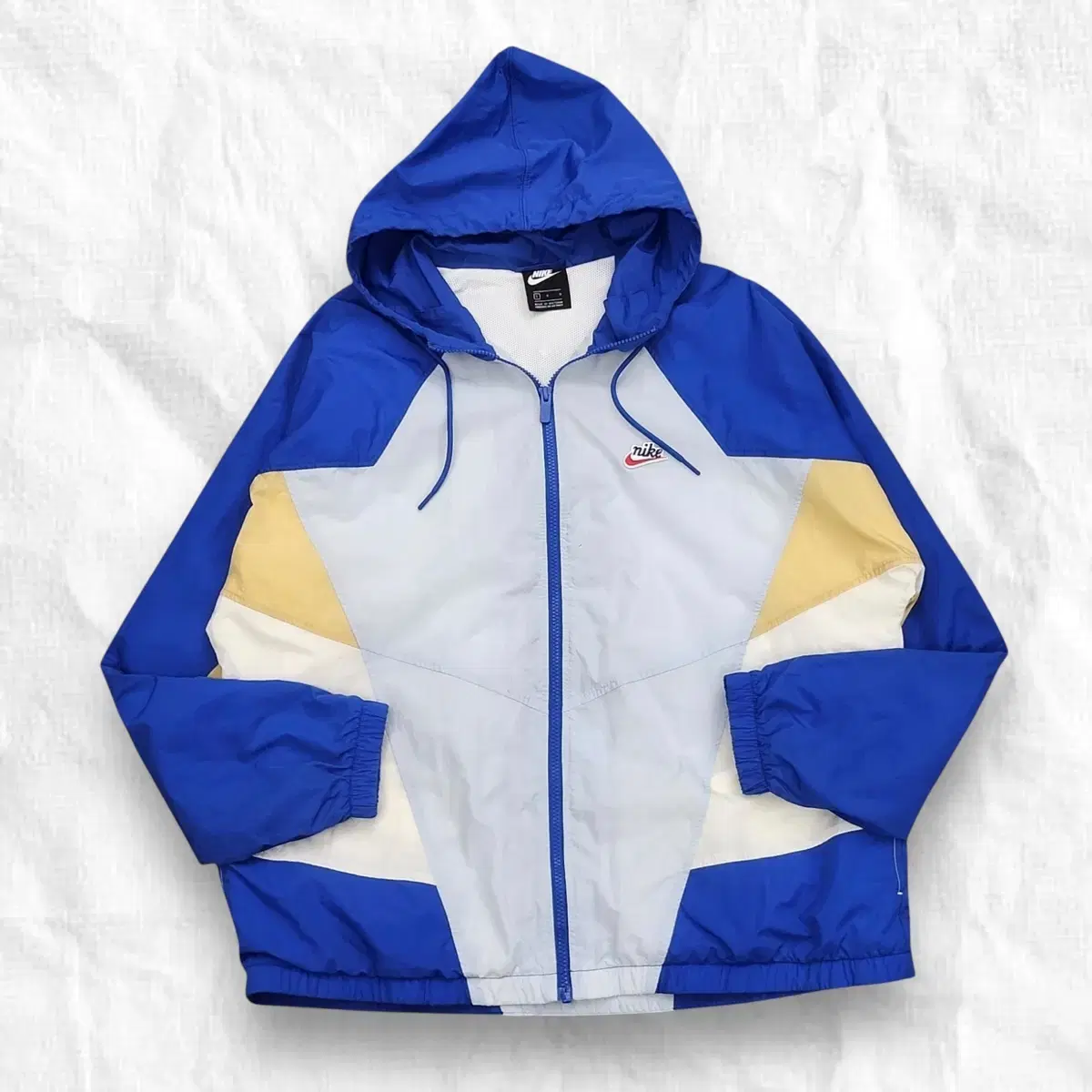 [L] Nike Heritage Hooded Windbreaker