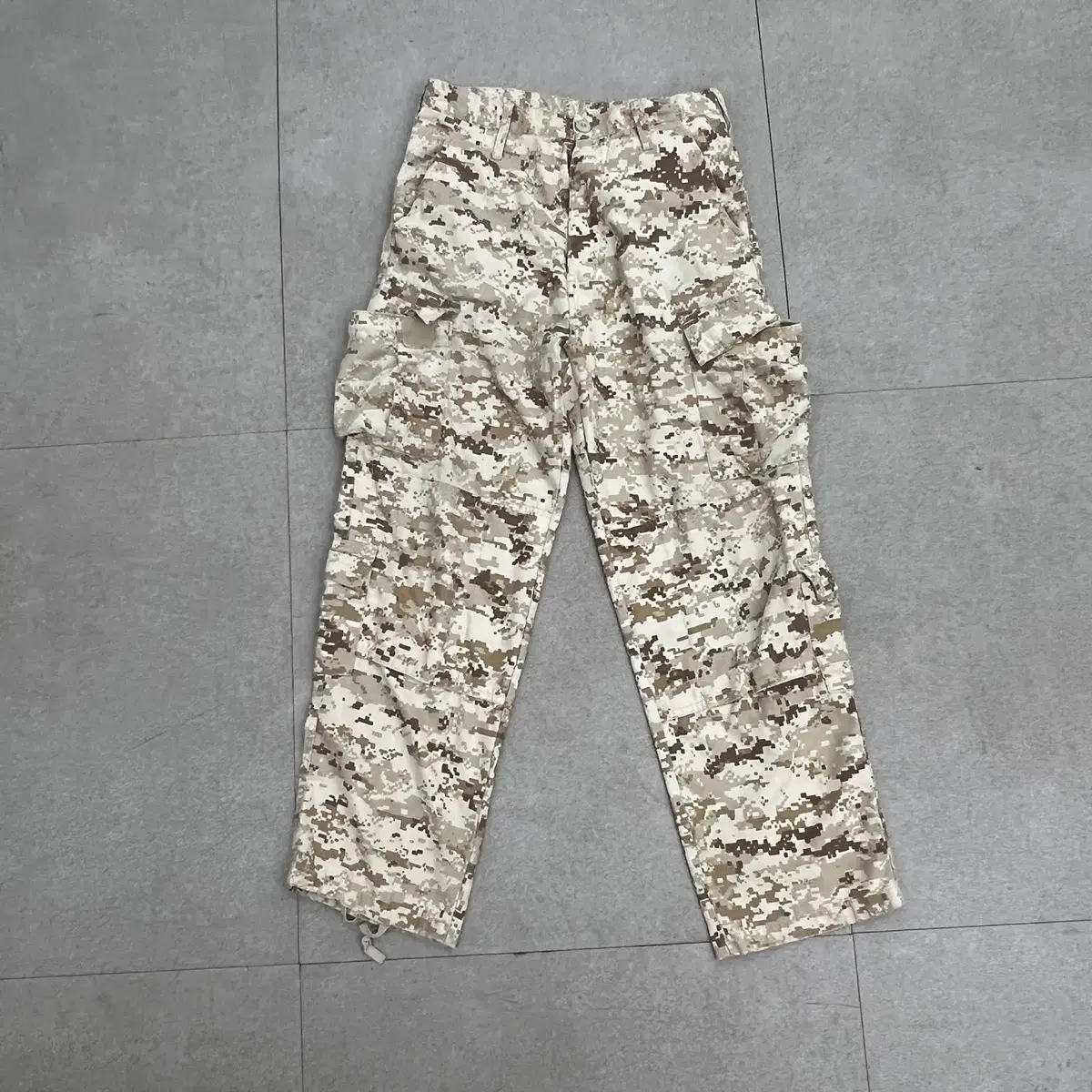 US Army Desert Camo Desert Trousers Small Regular 28" Recommended