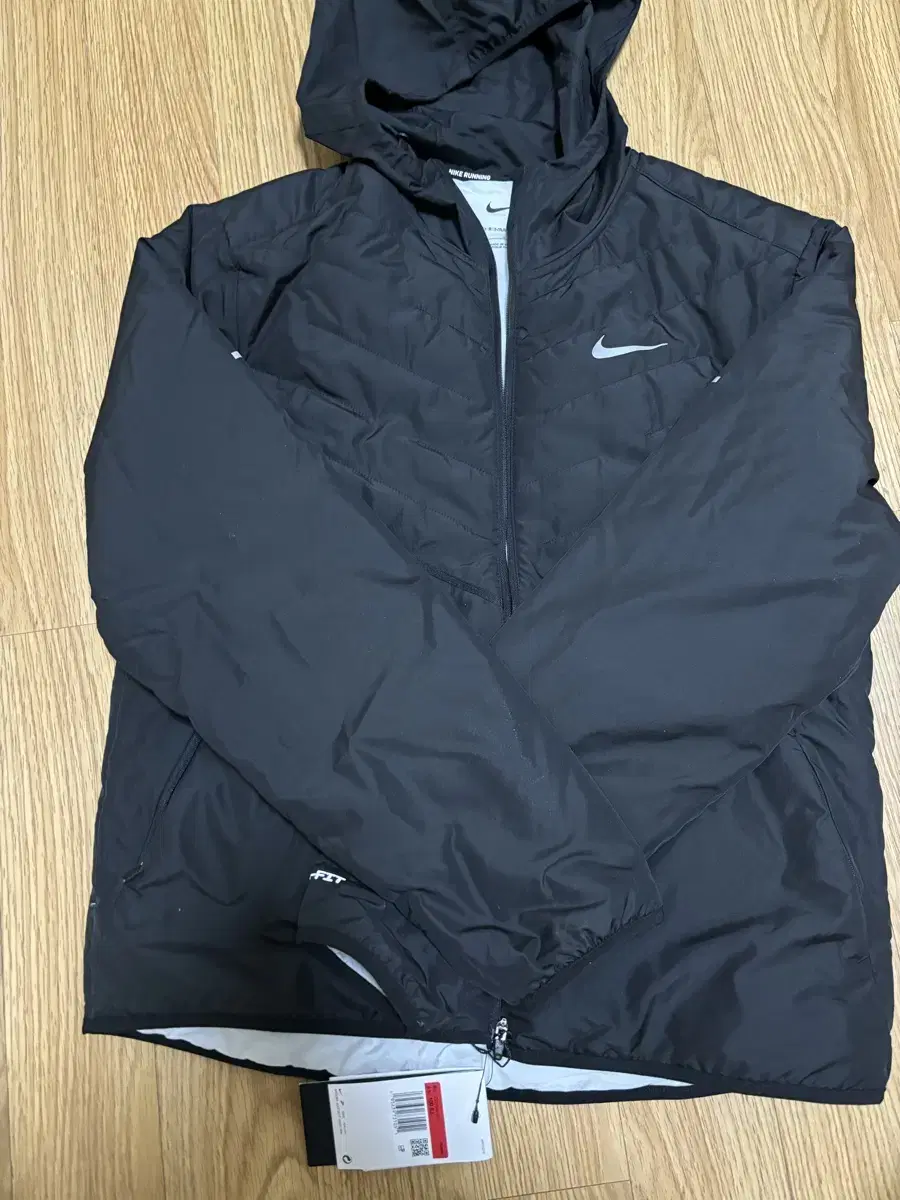 New Arrivals, Nike Running Windbreaker L THERMA-FIT