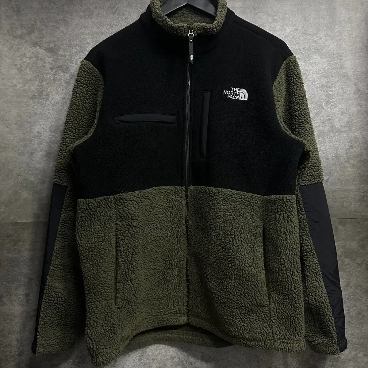 [105] The North Face Denali Fleece Hooded Puffer Jacket