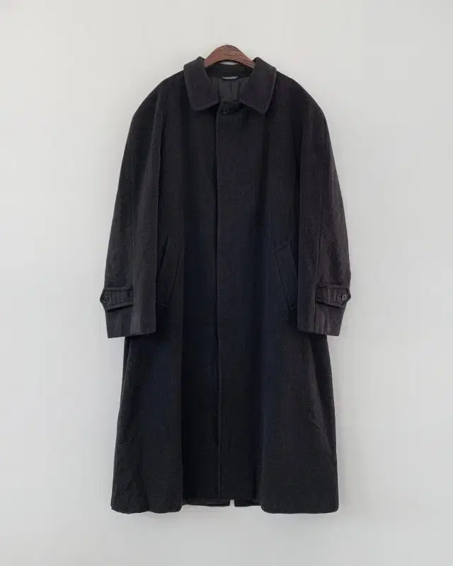 100 Givenchy Wool Coat PN2028