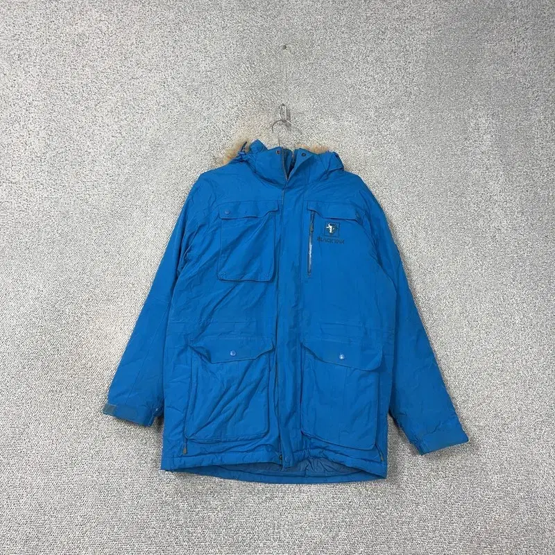 Blackyak Gore-Tex Goose bloo padding 95